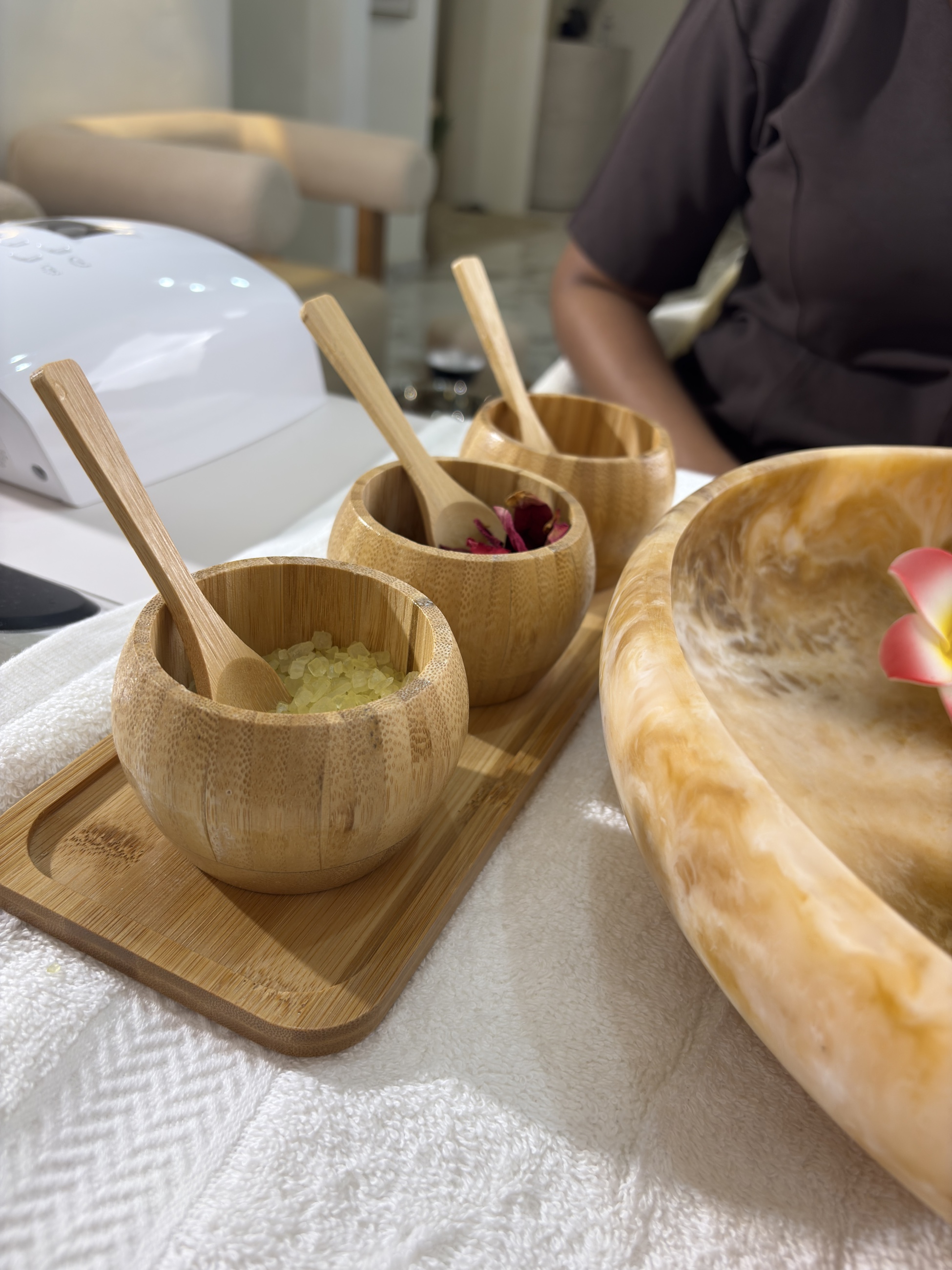 Authentic CINDY O STUDIOS pedicure ritual and professional care setup